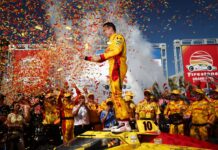 Alex Palou Opens Title Defense with Dominant Win